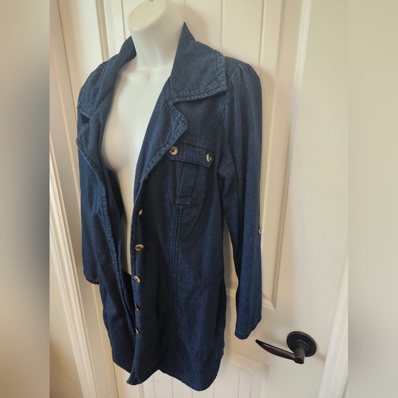 CAbi Utility Travel Blue Dark ChambrayButton Down Shacket Jacket Size M - Picture 4 of 8